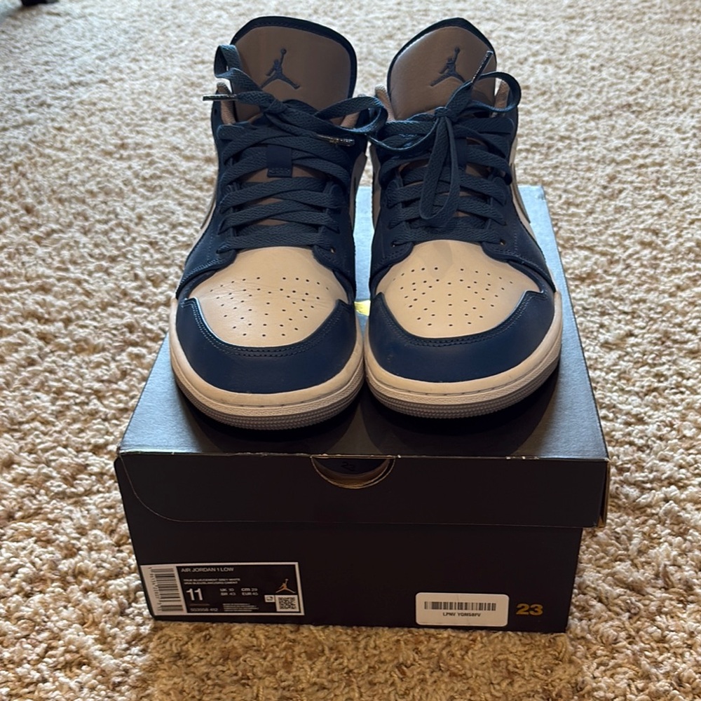 Air Jordan 1 low Men's Blue and White Sneakers